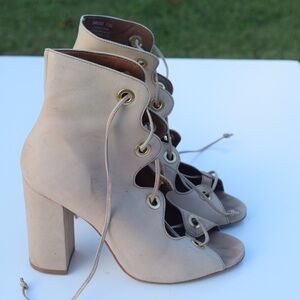 Steve Madden Carusso tie up booties